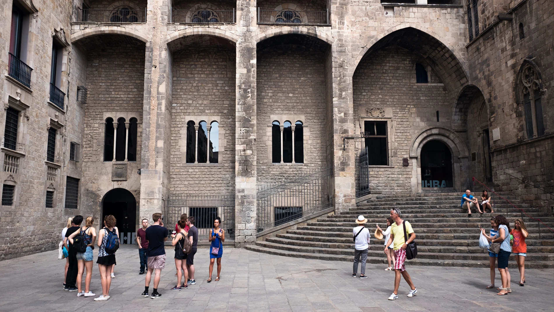 España es un país que destaca por su gastronomía, cultura o paisajes, lo que atrae al turismo internacional