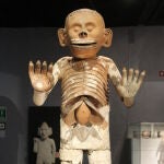 «Cuauhxicalli» o vasija de piedra para depositar los corazones de los sacrificados