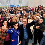 Núñez Feijóo en una comida popular en Mos (Pontevedra)