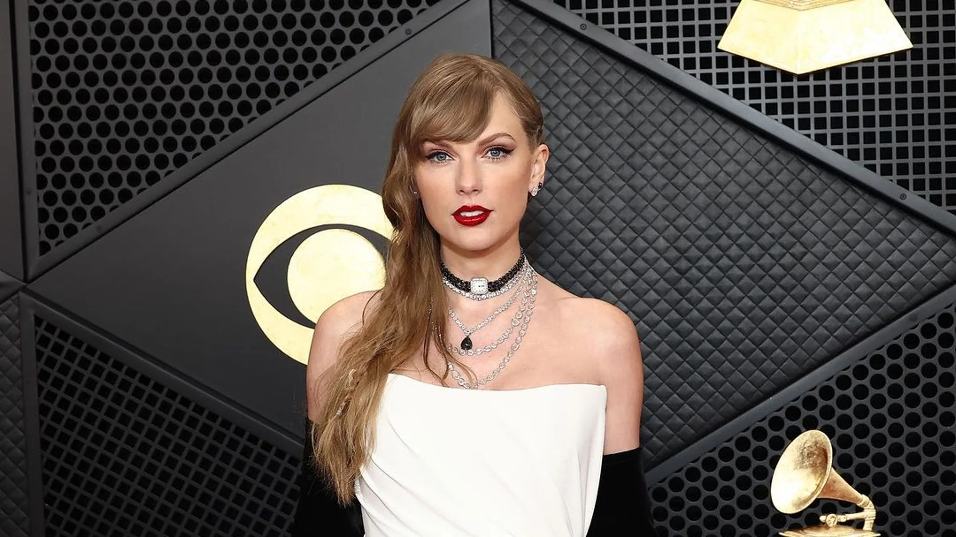 Los mejores looks de la alfombra roja de los Grammy.