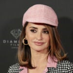 Penélope Cruz y su look en la promoción de 'Ferrari'. 