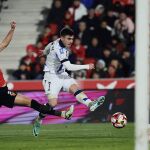 Barrenetxea intenta el remate en el Mallorca-Real Sociedad