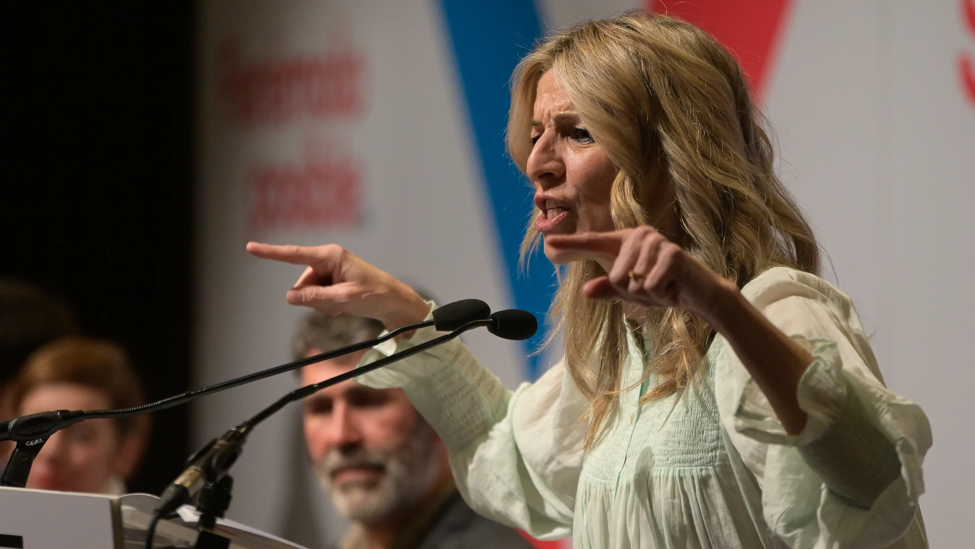 La vicepresidenta del Gobierno y líder de Sumar, Yolanda Díaz, interviene durante un acto de campaña de Sumar, en el Palacio da Ópera de A Coruña, a 8 de febrero de 2024, en A Coruña, Galicia (España). Este es uno de los actos previos a los comicios gallegos del próximo 18 de febrero que celebra la formación que lidera Yolanda Díaz para conseguir votos en la región. 08 FEBRERO 2024;SUMAR;CAMPAÑA;ELECCIONES;GALICIA;18F; M. Dylan / Europa Press 08/02/2024