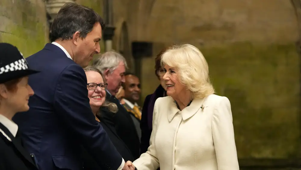 La Reina Camilla en un concierto en la catedral de Salisbury