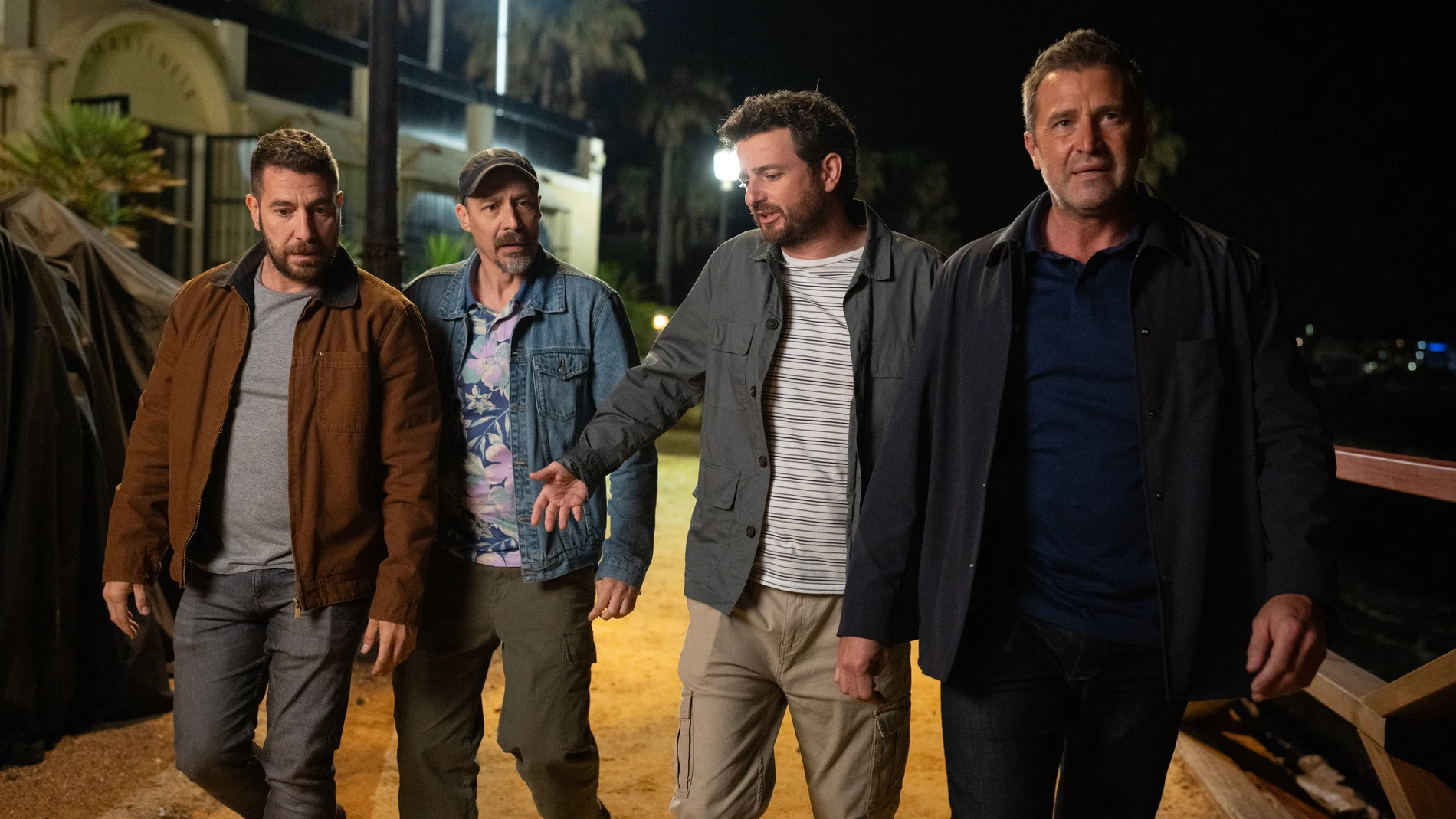 De izquierda a derecha: Raúl Tejón, Fele Martínez, Gorka Otxoa y Fernando Gil en una escena de la nueva temporada de «Machos Alfa»