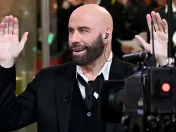 John Travolta se convierte en el foco de burlas en la 74ª edición de San Remo John Travolta se convierte en el foco de burlas en la 74ª edición de San Remo