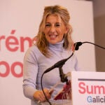 Yolanda Díaz arropa a Marta Lois en un acto de campaña en Vigo (Pontevedra)