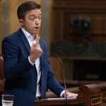 Errejón califica de "hipocresía" la postura del PP frente a la amnistía y los indultos