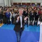 El presidente de la Xunta y candidato a la reelección, Alfonso Rueda (PPdeG), participa esta mañana en un mitin en A Estrada. 