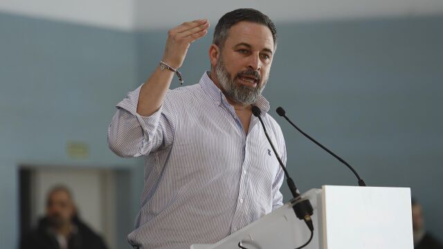 Abascal asegura que si no existiera Sánchez, Feijóo "acabaría de protagonizar la mayor estafa al electorado"