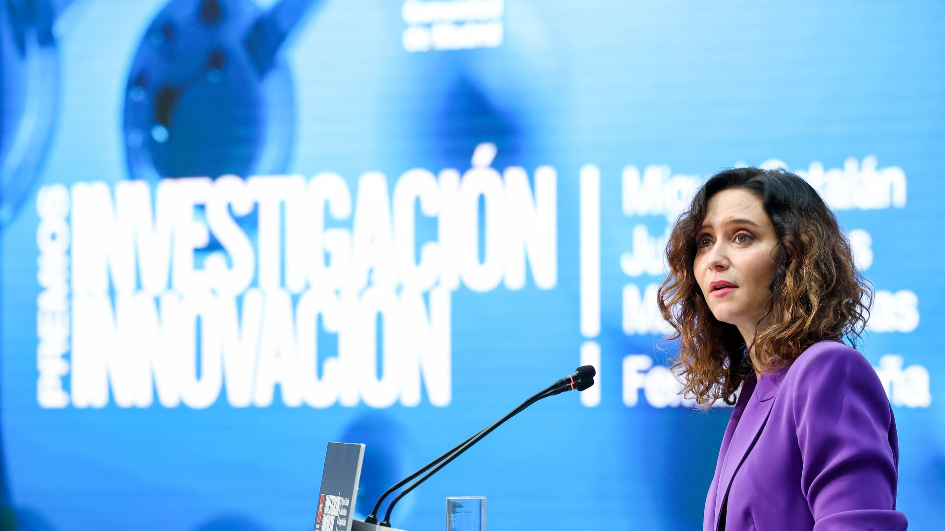 La presidenta de la Comunidad de Madrid, Isabel Díaz Ayuso, interviene en los Premios de Investigación e Innovación Margarita Salas, Miguel Catalán, Julián Marías y Fermina Orduña 2023, en la Real Casa de Correos, a 12 de febrero de 2024, en Madrid (España). La Administración autonómica reconoce con los Premios de Investigación e Innovación Margarita Salas, Miguel Catalán, Julián Marías y Fermina Orduña 2023 las trayectorias profesionales y excelencia de los investigadores de la región durant...
