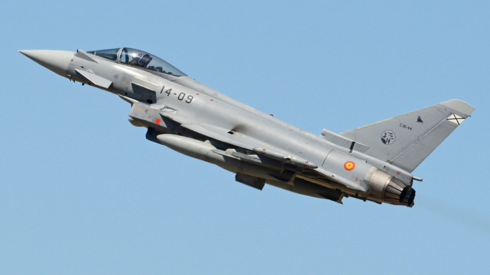 ElEl Eurofighter EF-2000 (Caza) es una de las aeronaves del Ala 14 que participan en la operación de Málaga