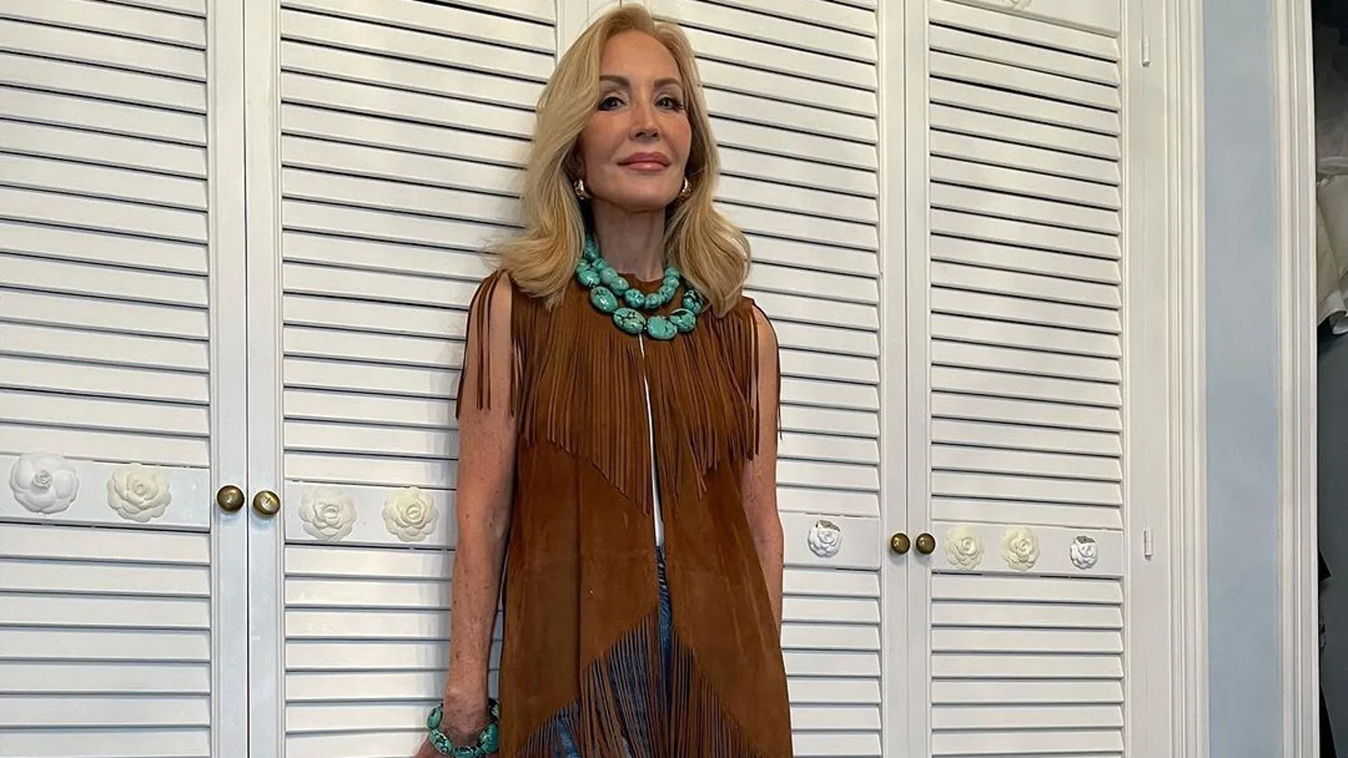 Carmen Lomana con look festivalero.
