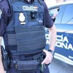 Un vecino alertó a la Policía tras oír gritos. 