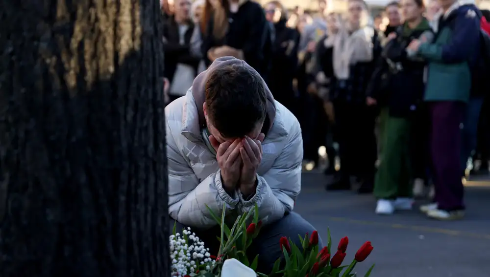 Vigil in front of Russian embassy in Belgrade after Alexei Navalny's death