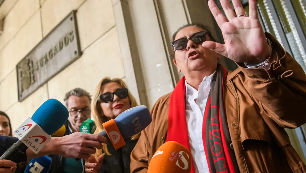 María del Monte declara en juzgados tranquila y confiando en la Justicia