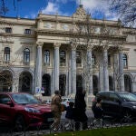 Fachada de la Bolsa de Madrid. © Alberto R. Roldán / Diario La Razón.