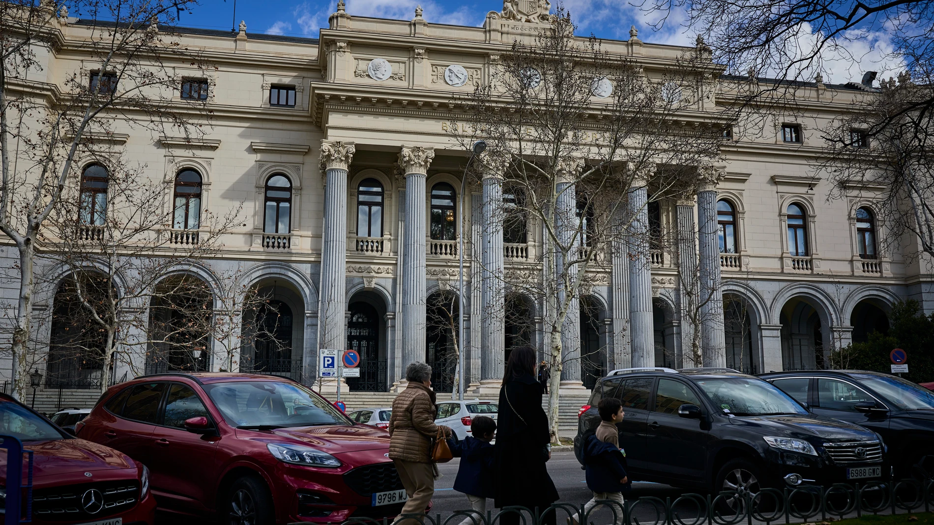 Fachada de la Bolsa de Madrid. © Alberto R. Roldán / Diario La Razón. 16 02 2024