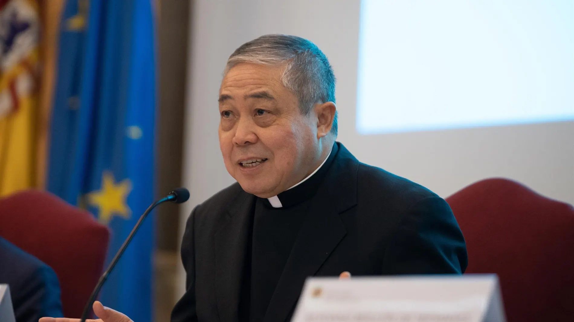El nuncio del Papa en España ve "urgente" una nueva evangelización en medio de la "secularización"
