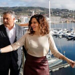 La presidenta de la Comunidad de Madrid, Isabel Díaz Ayuso, participa en un acto electoral en Sanxenxo