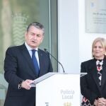 Antonio Sanz en la inauguración de la Jefatura de la Policía Local de Jerez.