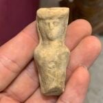 El mito de Tartessos en Doñana reaparece tras hallarse un silbato turdetano