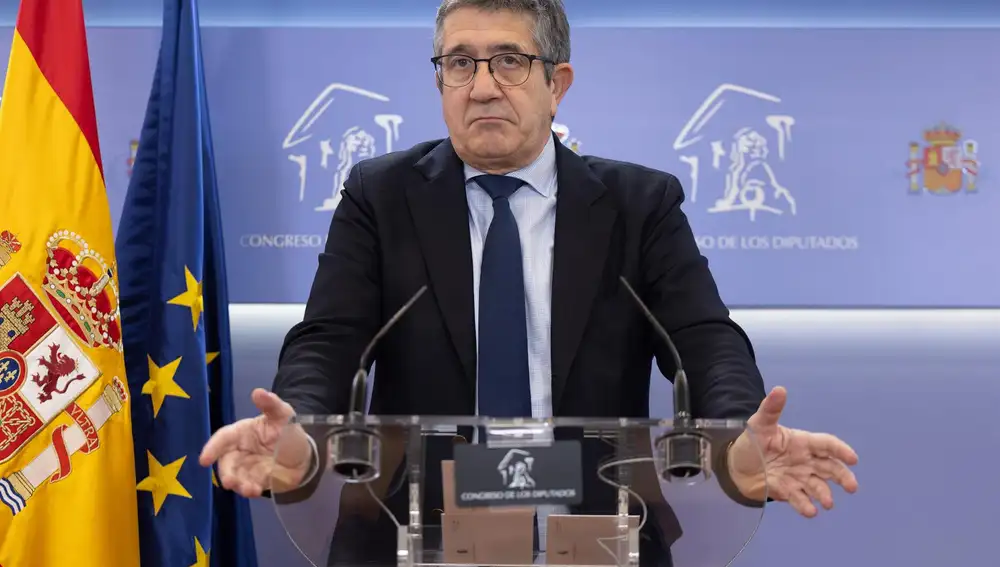VÍDEO: Patxi López rechaza una lectura nacional del 18F: "Es tratar a los gallegos de poco inteligentes"