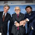 (I-D) El director del SBEES, Felix Riera; el Presidente de Foment del Treball Nacional y vicepresidente de la CEOE, Josep Sánchez Llibre; y el delegado en Madrid de la SBEES, Paco Hiraldo durante una rueda de prensa para presentar la inauguración de la nueva sede en Madrid de la Sociedad Barcelonesa de Estudios Económicos y Sociales de Foment del Treball (SBEES), en el Palacio de Miraflores, a 20 de febrero de 2024, en Madrid (España). La SBEES tiene como objetivo impulsar la idea de Barcelona como metrópolis y capital global, mejorando sus relaciones con Cataluña, España y Europa. 20 FEBRERO 2024;SBEES;NUEVA SEDE;MADRID;METRÓPOLIS GLOBAL;BARCELONA; Diego Radamés / Europa Press 20/02/2024