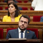 El president de la Generalitat, Pere Aragonès, en el Parlament de Cataluña