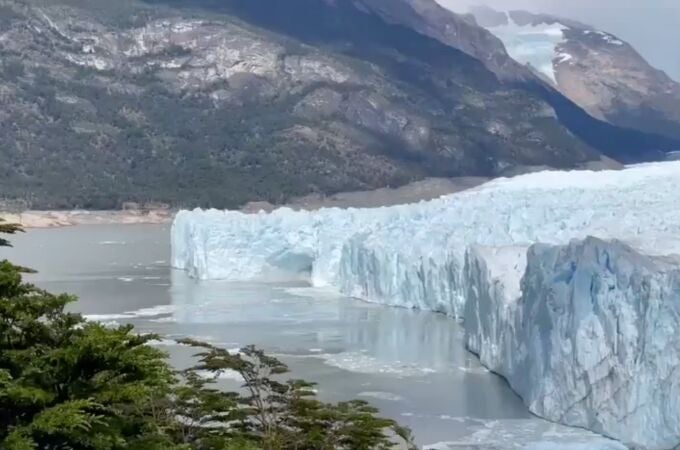 Expertos advierten sobre el impacto del cambio climático en el rompimiento del glaciar Perito Moreno en la Patagonia Argentina