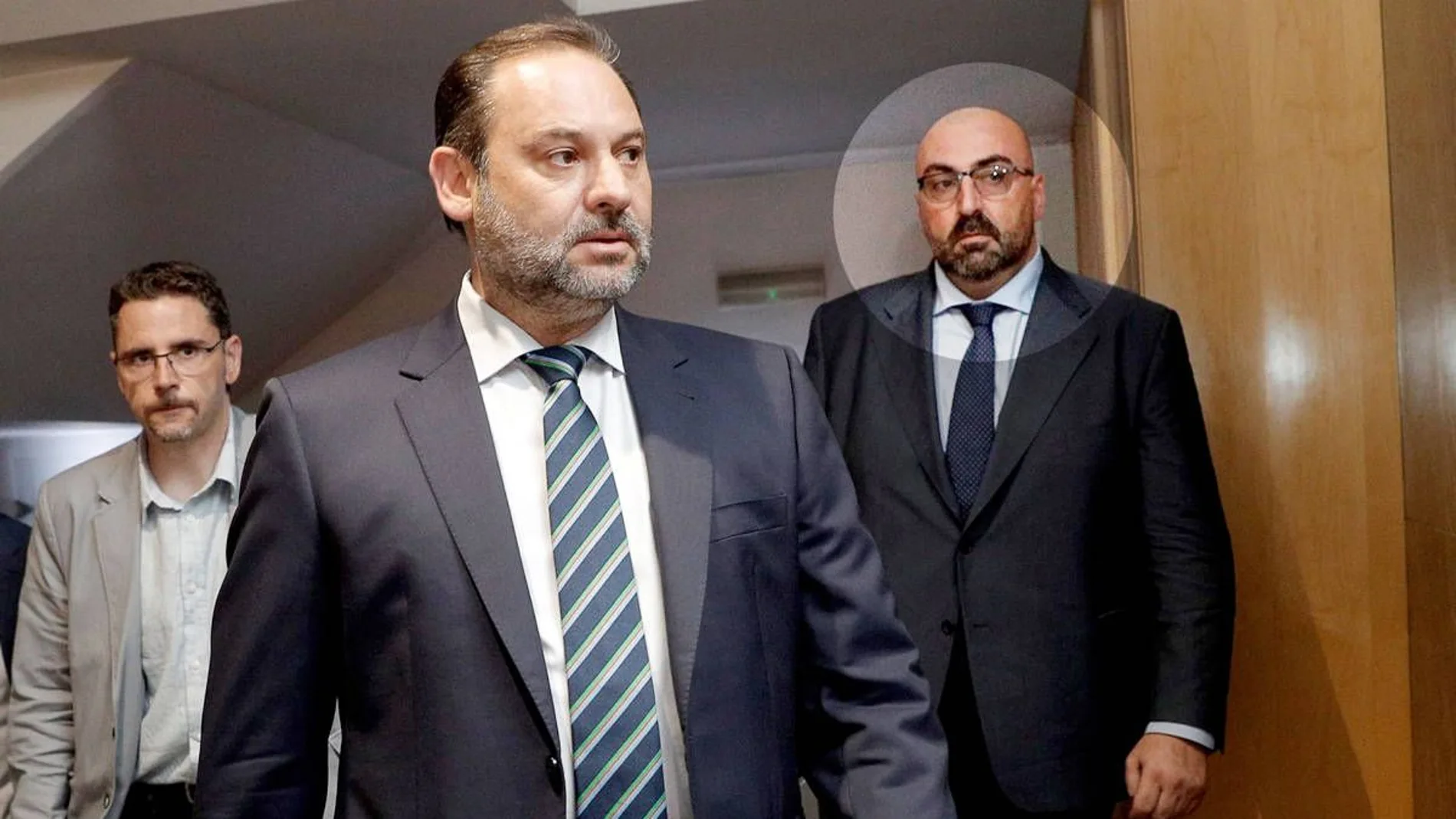 El diputado socialista José Luis Ábalos y su hombre de confianza en su época como ministro, Koldo García