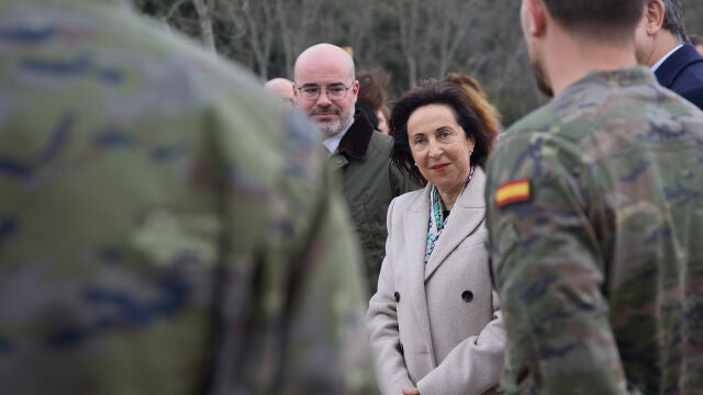 Robles visita las obras de mantenimiento del puente ‘Mabey’ 