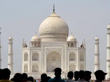 Taj Mahal monumento funerario construido entre 1632 y 1654 en la ciudad de Agra