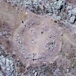 Descubren en Perú una plaza monumental de la época de las pirámides de Giza y Stonehenge