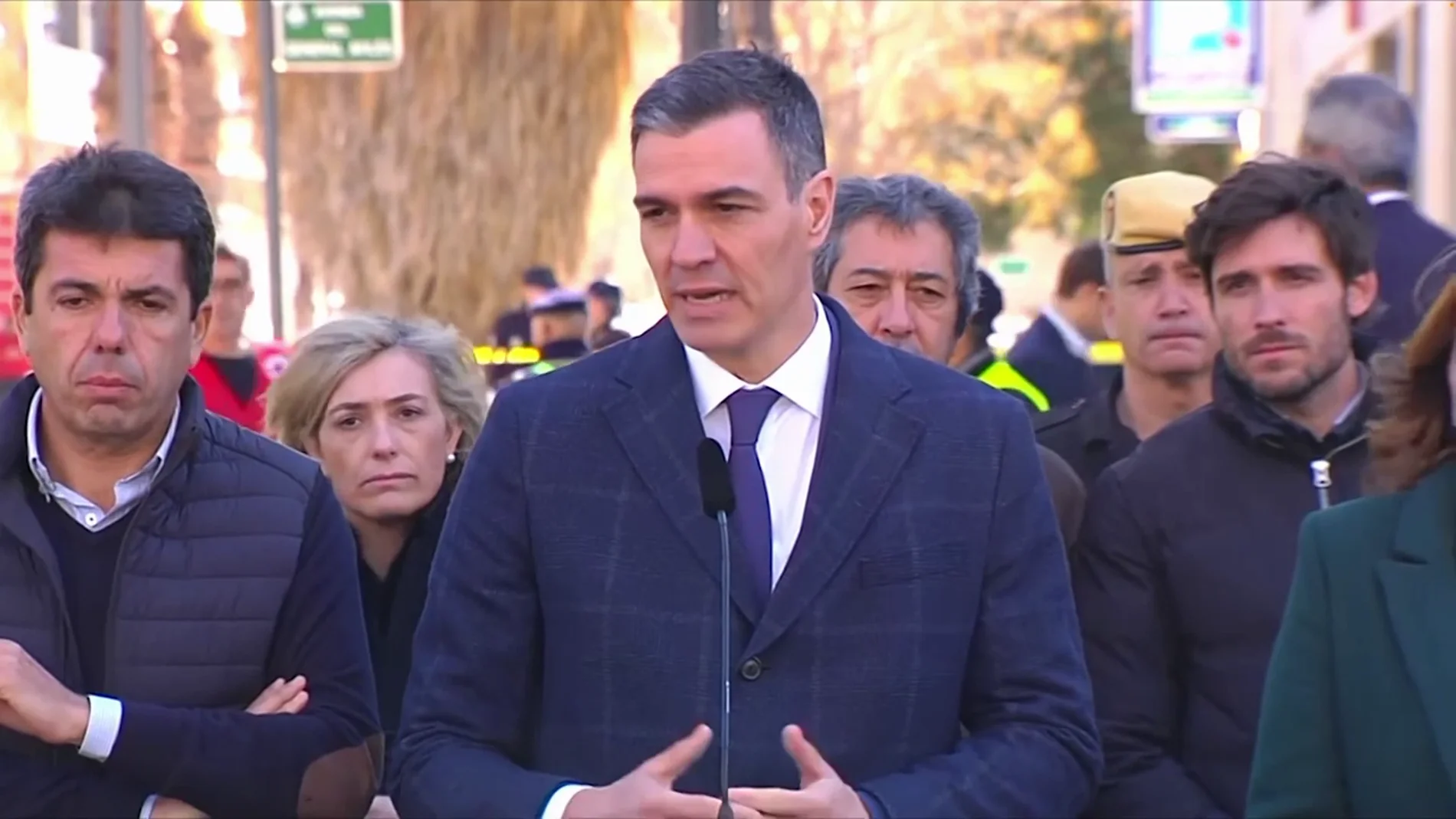 Pedro Sánchez: "La prioridad es la búsqueda de víctimas"