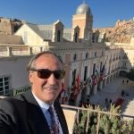 Antonio Jesús Casimiro Andújar, «Tato», es licenciado y doctor en Educación Física, Profesor Titular de Universidad (UAL) y entrenador de élite