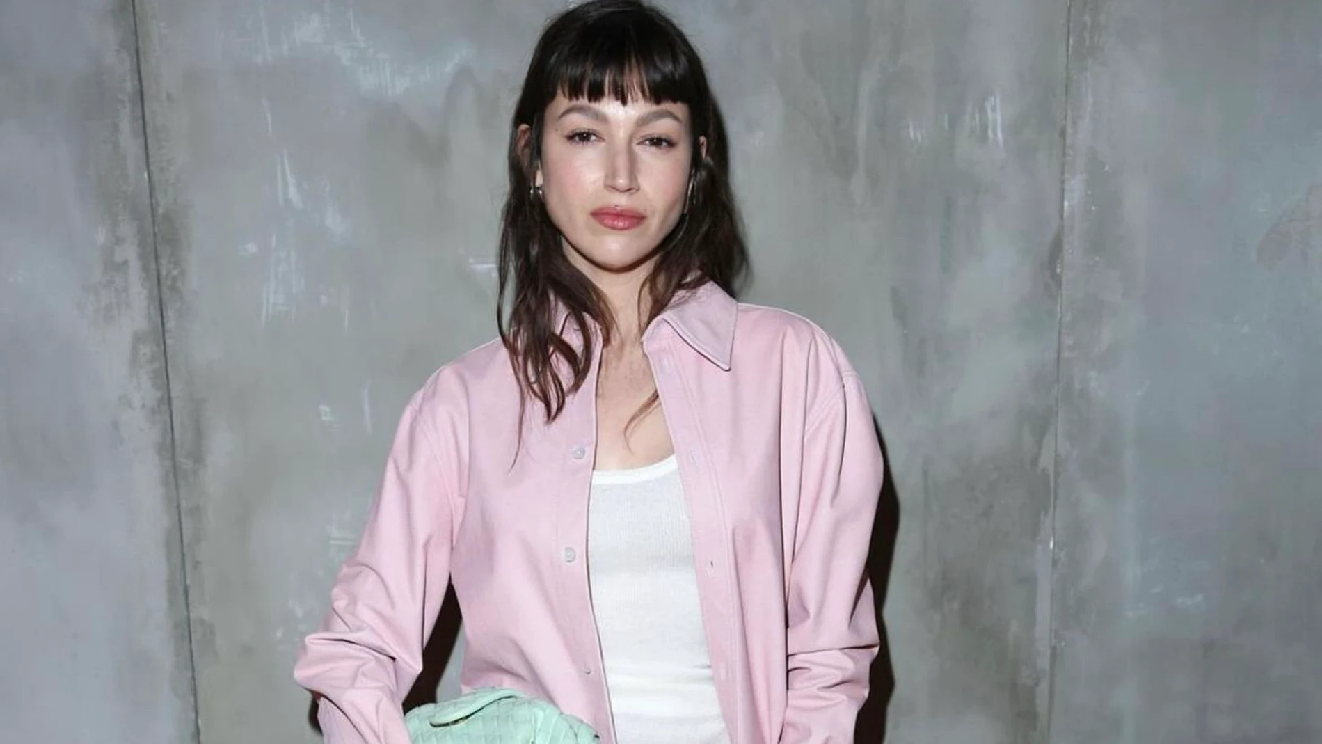 Úrsula Corberó en el desfile de Bottega Veneta en la Semana de la Moda de Milán