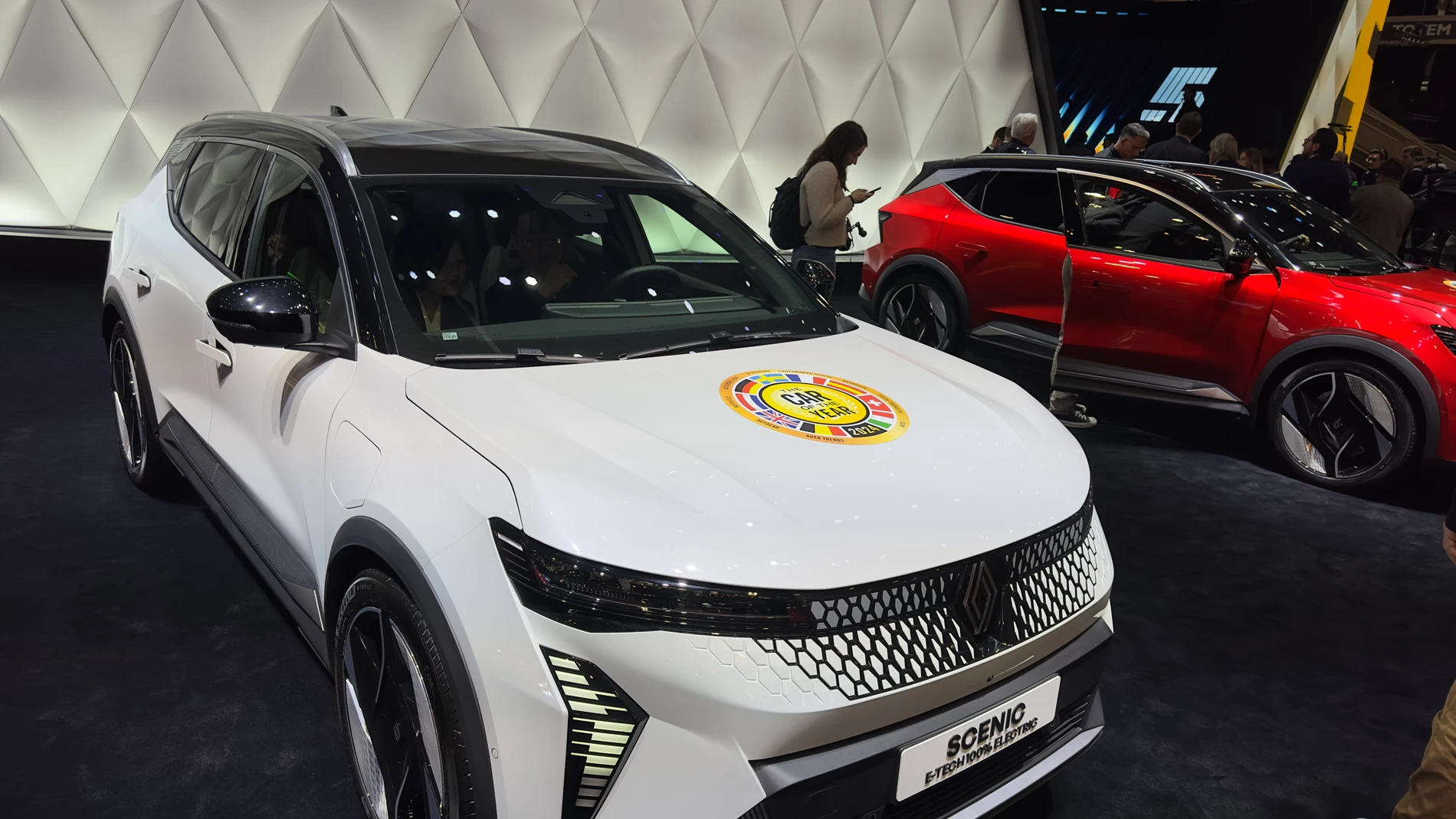 El Renault Scenic eléctrico, “Coche del año” en Europa de 2024