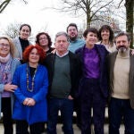 Pontón, en la Alameda de Pontevedra, con el alcalde y siete de los ocho diputados nacionalistas electos por la provincia.