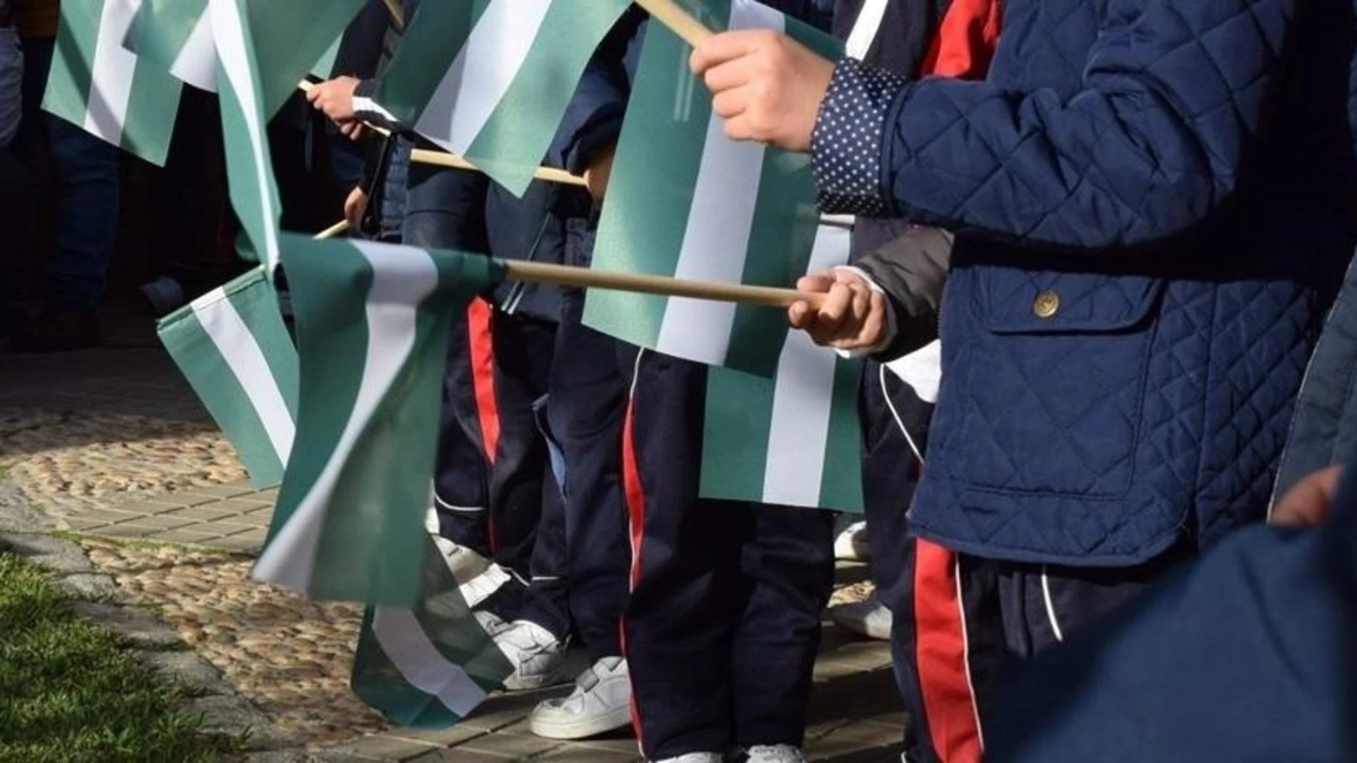 El significado de la bandera verde y blanca de Andalucía
