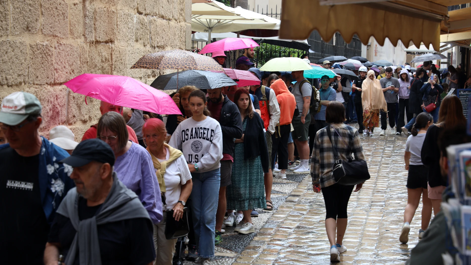 Diversificar la actividad de los destinos es fundamental para evitar la masificación, un problema que sufren los principales enclaves turísticos de Andalucía