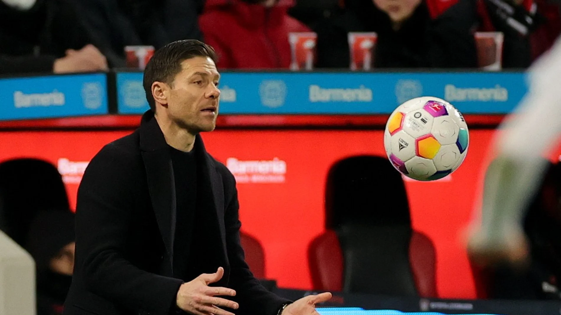 Xabi Alonso, durante el partido entre el Leverkusen y el Mainz