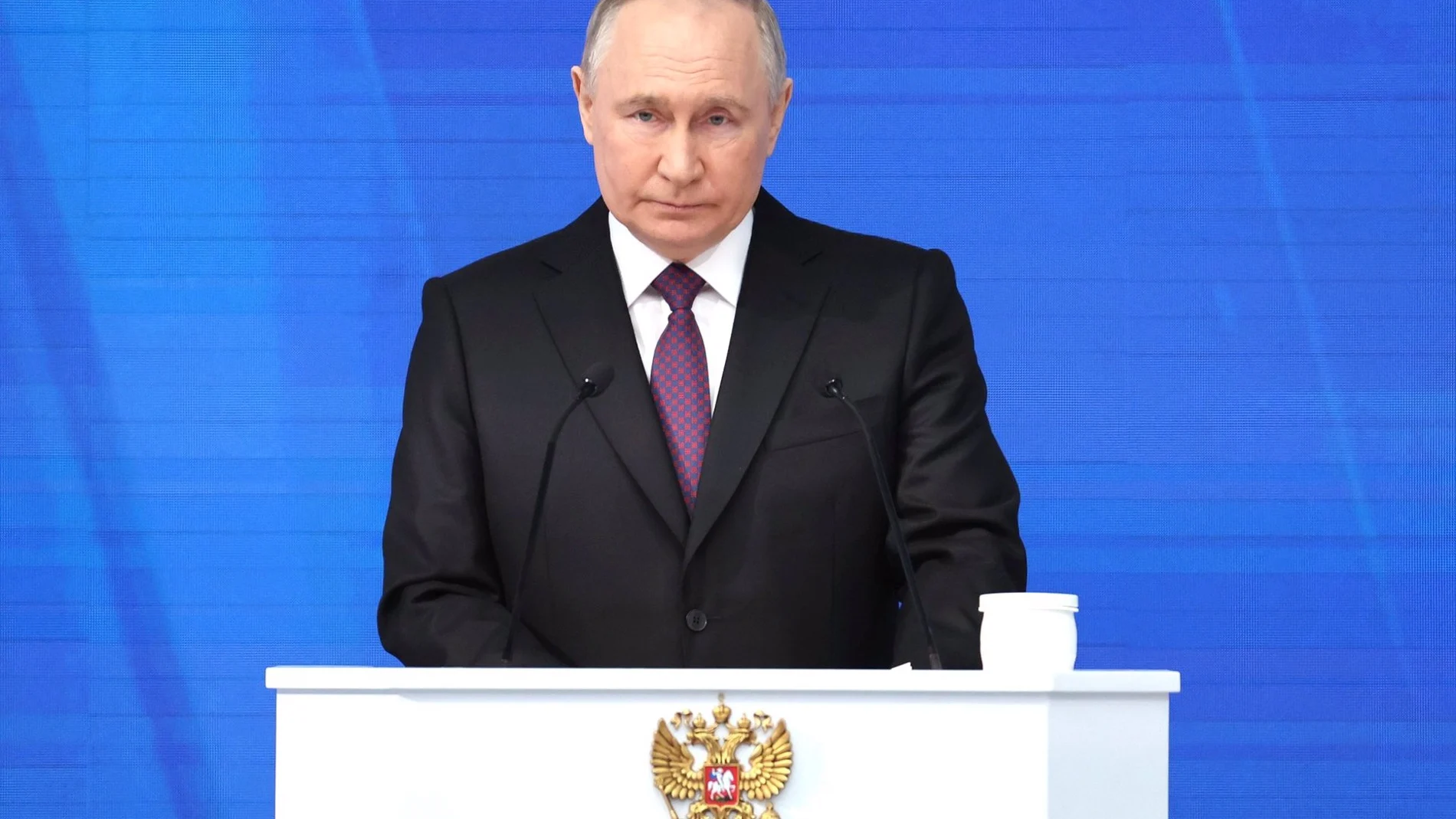 VÍDEO:Ucrania.-Putin refuerza flanco occidental de Rusia y prevé "consecuencias trágicas" si OTAN envía tropas a Ucrania