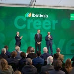 El Rey entrega las ‘Becas Iberdrola’ para estudios de Máster en España