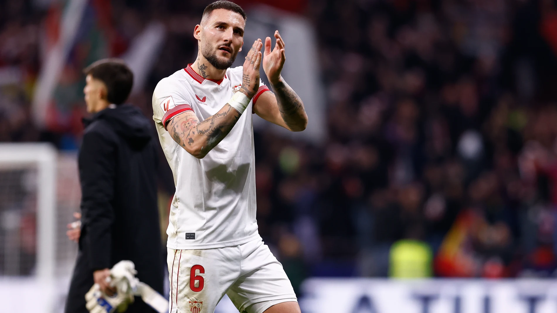 Nemanja Gudelj con el Sevilla