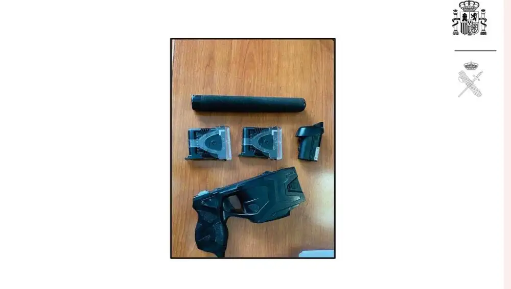 Armas "prohibidas" intervenidas por la Guardia Civil al investigado Rogelio Pujalte en su domicilio