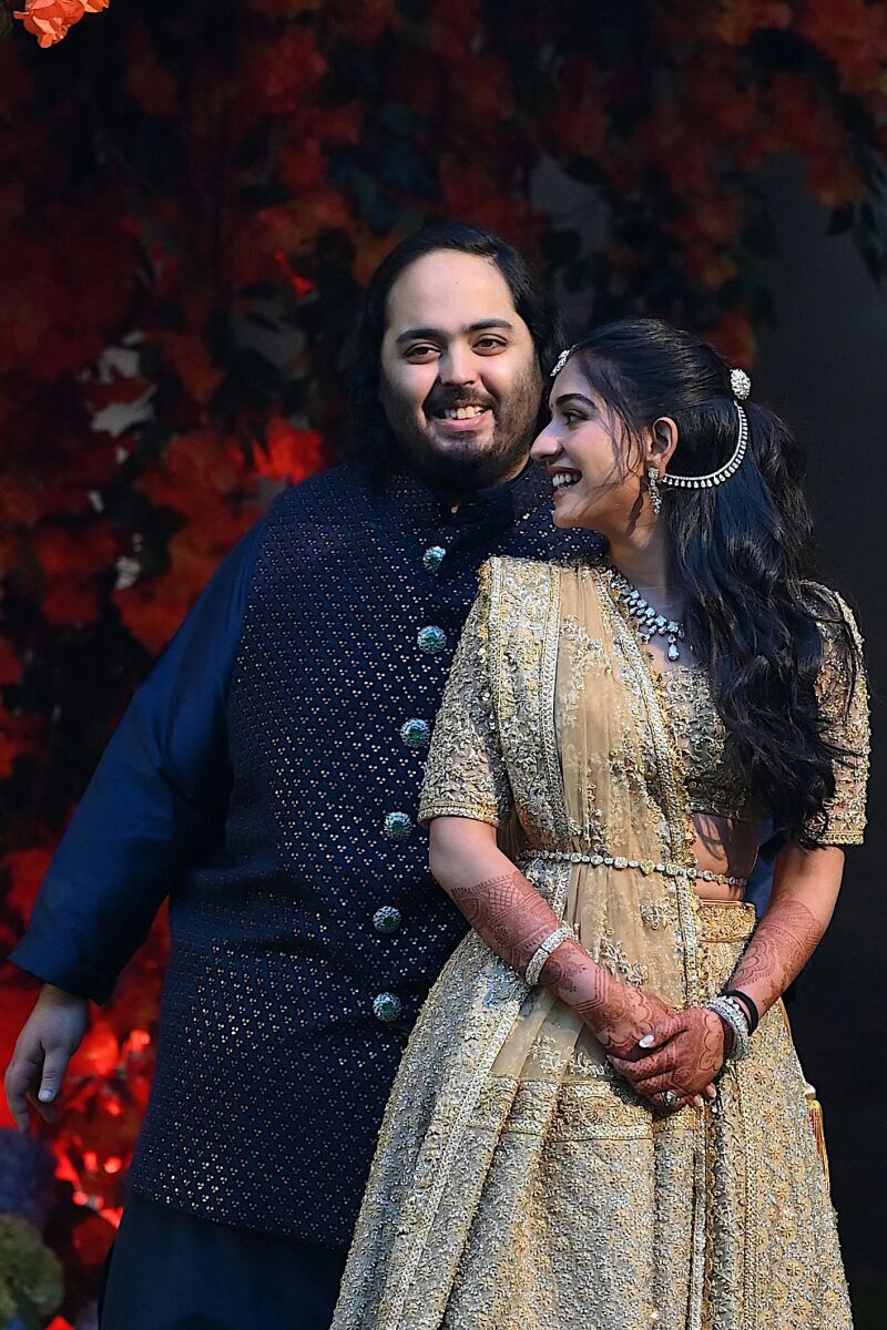 Radhika Merchant junto a su prometido, Amant Ambani