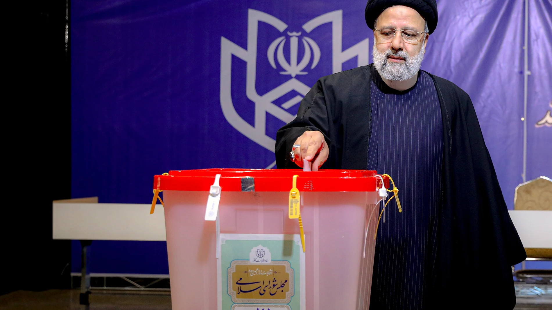 March 1, 2024, Tehran, Iran: Iranian President EBRAHIM RAISI casting his ballot at a polling station, during elections to select members of parliament and a key clerical body, in Tehran. Iranians vote for new members of Iran's parliament, and for the Assembly of Experts, the body in charge of appointing Iran's Supreme Leader. 01/03/2024