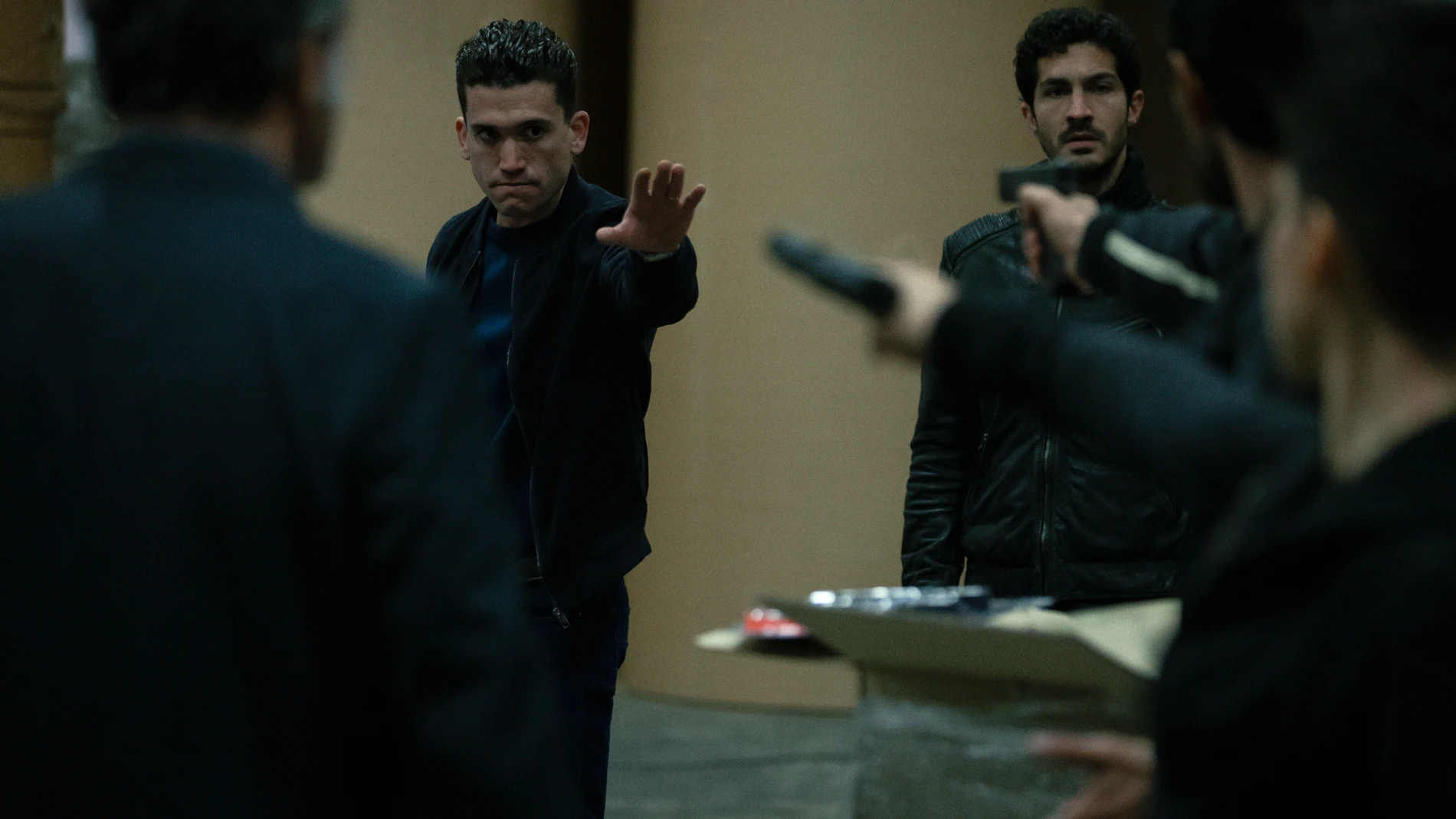 Netflix enciende motores para el estreno de "Mano de Hierro" presentando el tráiler