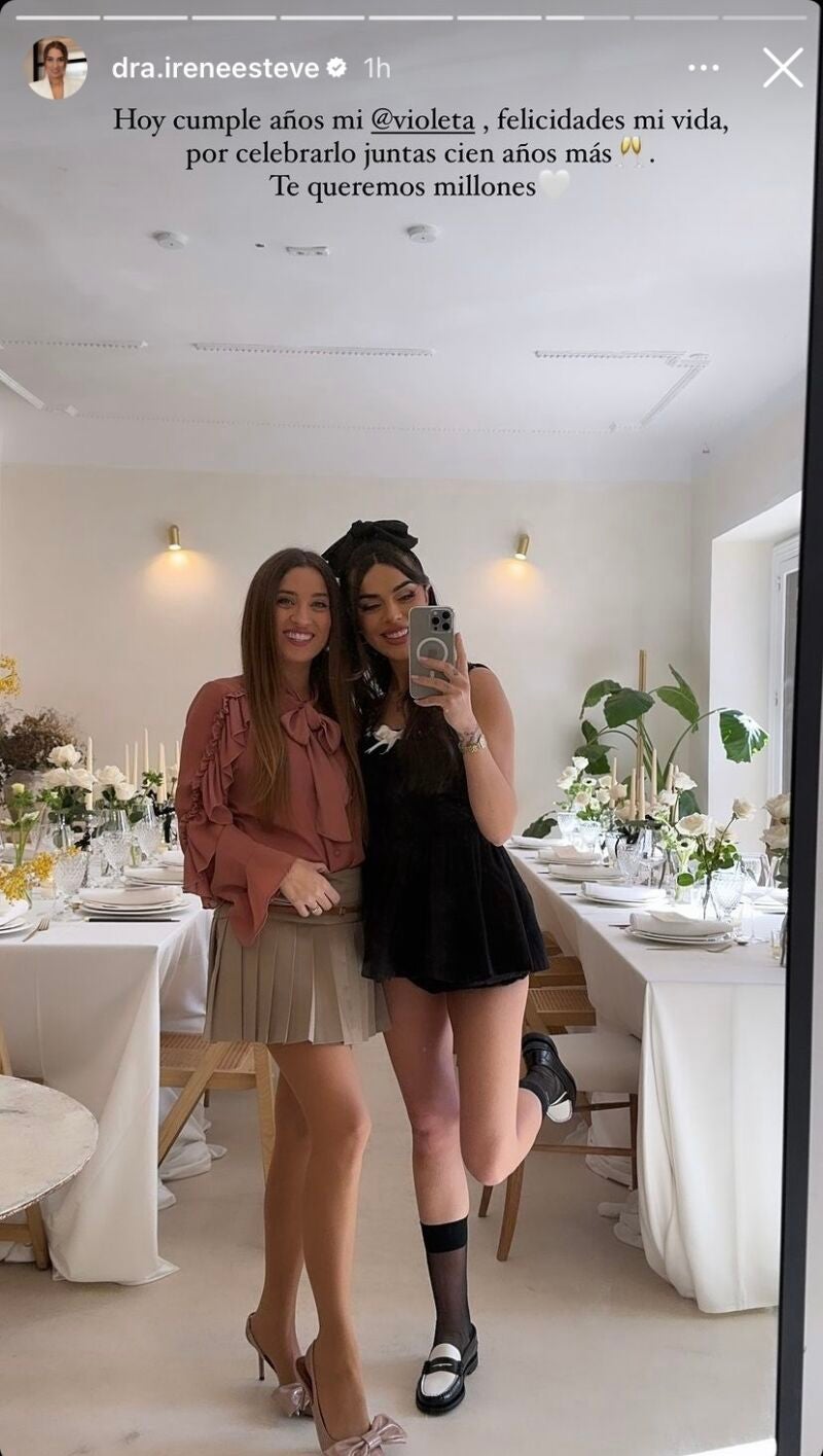 Violeta Mangriñan en su fiesta de cumpleaños.